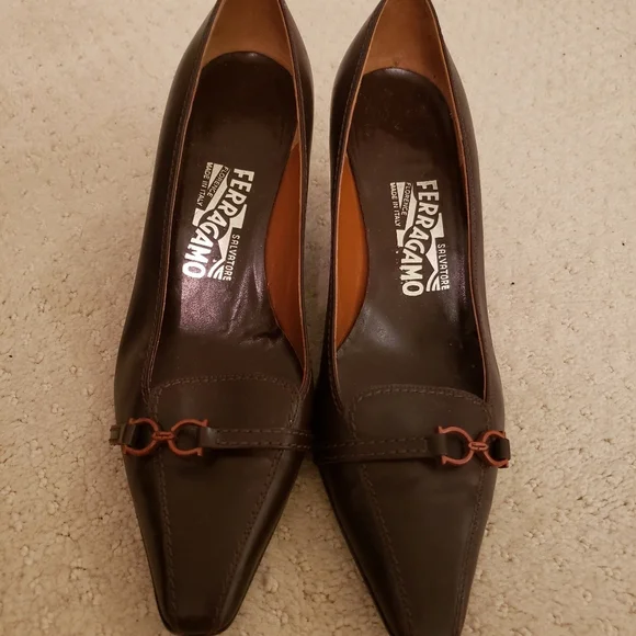 Ferragamo heels - Picture 1 of 2
